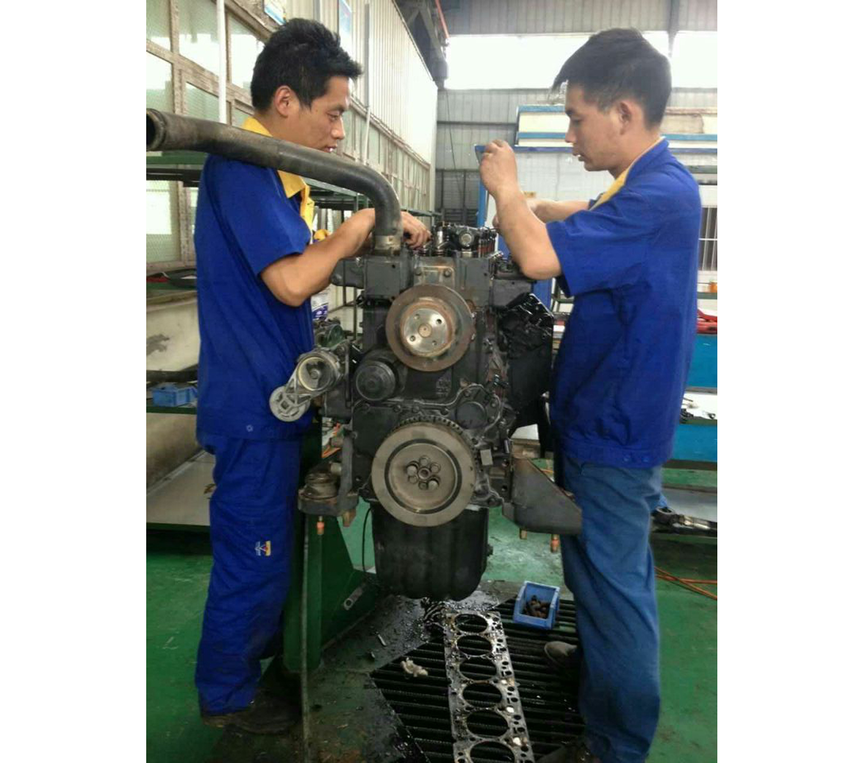SAA6D102發動機維修